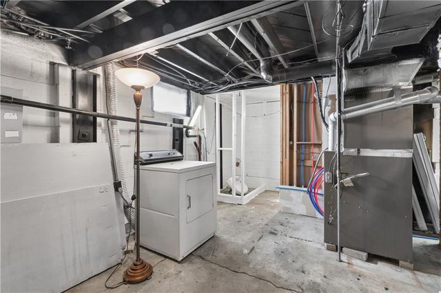 113 N Broadway Street, Oak Grove, MO 64075