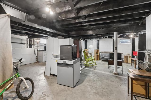 113 N Broadway Street, Oak Grove, MO 64075