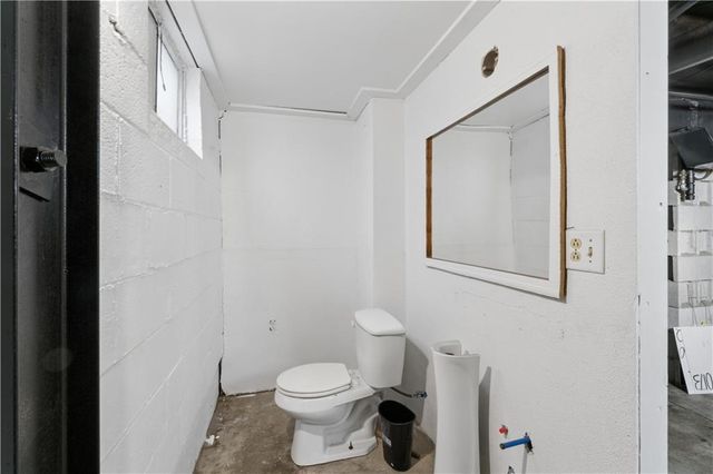 113 N Broadway Street, Oak Grove, MO 64075