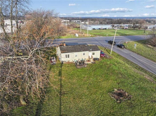 113 N Broadway Street, Oak Grove, MO 64075