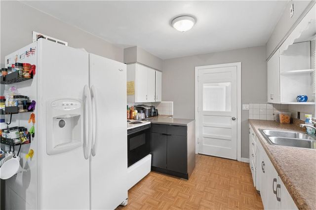 113 N Broadway Street, Oak Grove, MO 64075