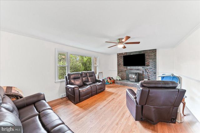 5449 CRESTLINE RD, Wilmington, DE 19808