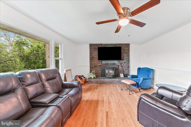 5449 CRESTLINE RD, Wilmington, DE 19808