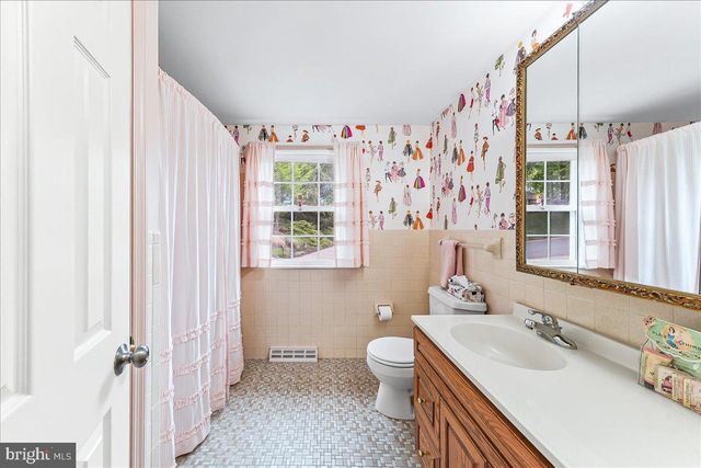 5449 CRESTLINE RD, Wilmington, DE 19808