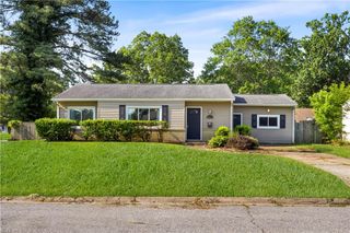 3401 Woodsman LN, Virginia Beach, VA 23452