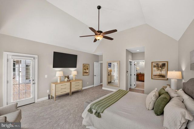 5252 JACOBS CREEK PL, Haymarket, VA 20169