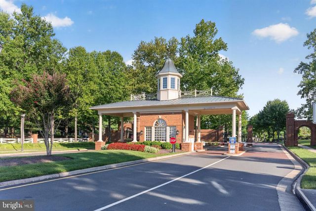 5252 JACOBS CREEK PL, Haymarket, VA 20169