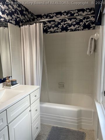 1416 Oakmont Road, Charleston, WV 25314