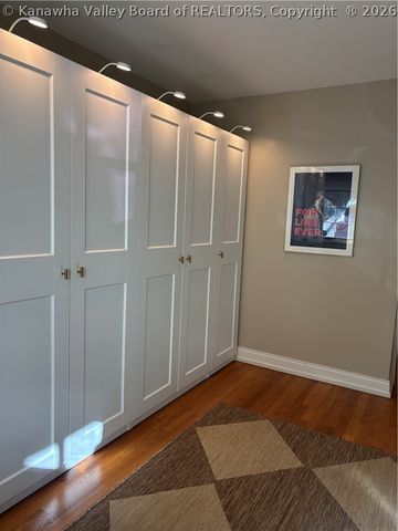 1416 Oakmont Road, Charleston, WV 25314
