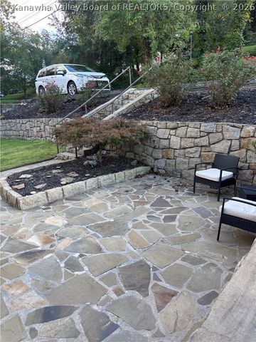 1416 Oakmont Road, Charleston, WV 25314