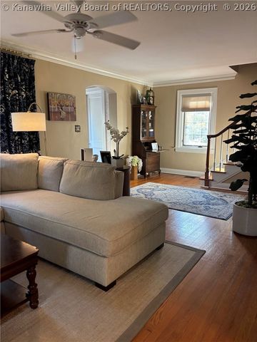 1416 Oakmont Road, Charleston, WV 25314