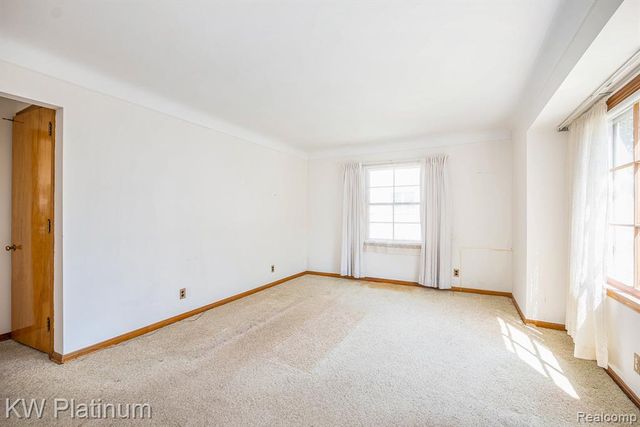 25297 Fortuna Street, Roseville, MI 48066