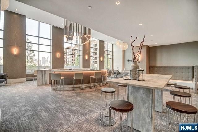 9 Ave At Port Imperial 605, West New York, NJ 07093