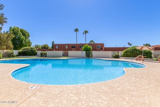 7809 N 49TH Avenue, Glendale, AZ 85301
