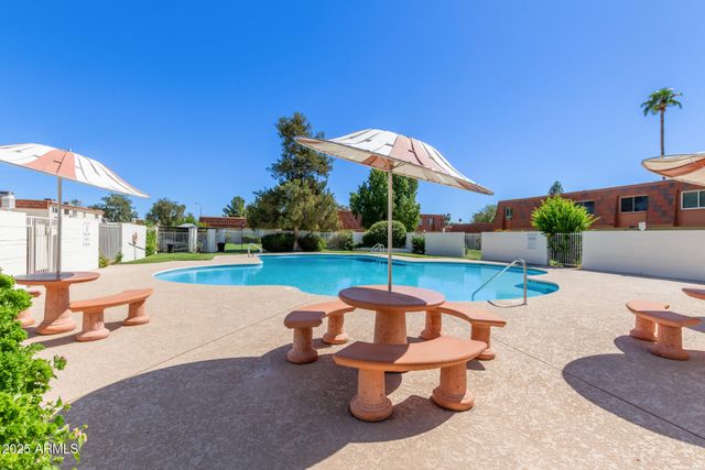 7809 N 49TH Avenue, Glendale, AZ 85301