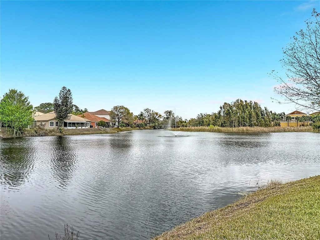 Image 15 of property listing at 6828 SOMBRAS WAY, Land O Lakes, FL 34637