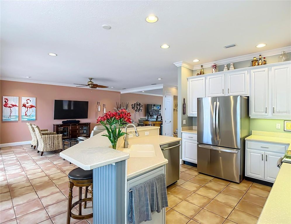 Image 10 of property listing at 6828 SOMBRAS WAY, Land O Lakes, FL 34637