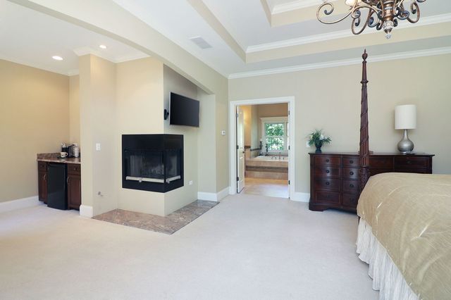 616 Driftwood Court, Naperville, IL 60540