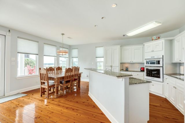19155 Kahala Drive, Galveston, TX 77554