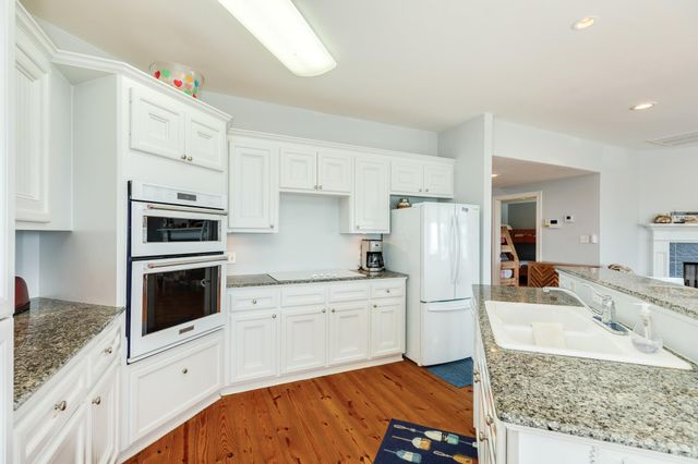 19155 Kahala Drive, Galveston, TX 77554