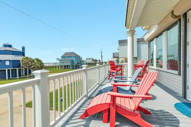 19155 Kahala Drive, Galveston, TX 77554
