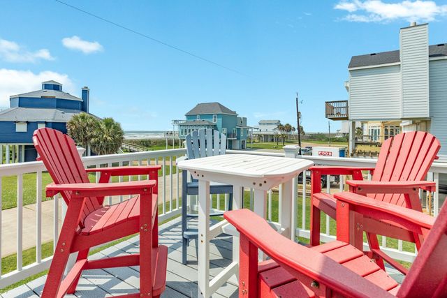 19155 Kahala Drive, Galveston, TX 77554