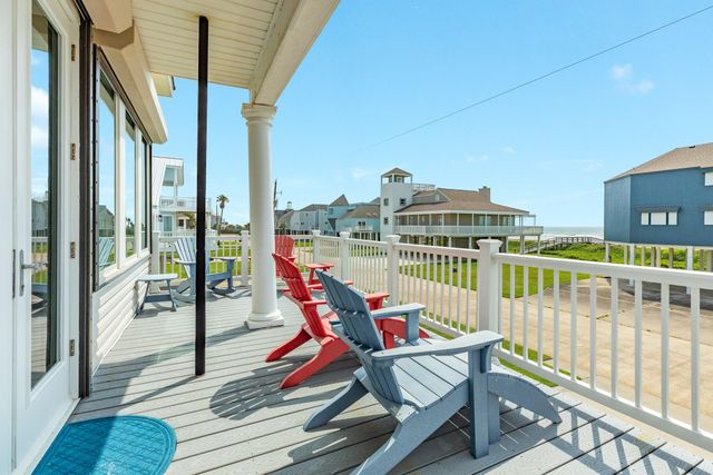 19155 Kahala Drive, Galveston, TX 77554