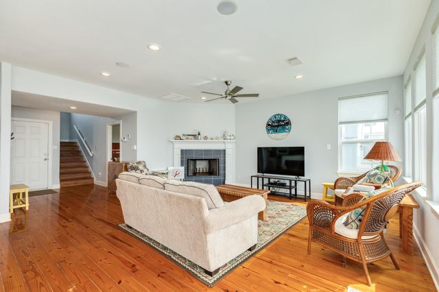 19155 Kahala Drive, Galveston, TX 77554