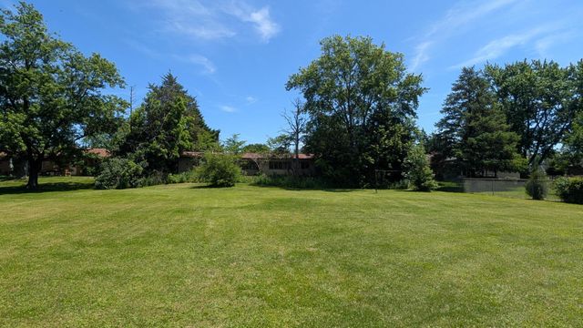 13952 Cokes Road, Homer Glen, IL 60491