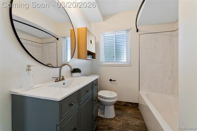 17220 W 13 Mile Road, Beverly Hills, MI 48025