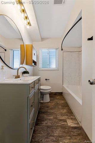 17220 W 13 Mile Road, Beverly Hills, MI 48025