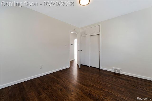 17220 W 13 Mile Road, Beverly Hills, MI 48025