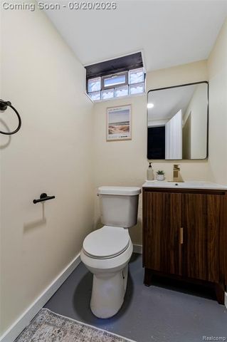 17220 W 13 Mile Road, Beverly Hills, MI 48025