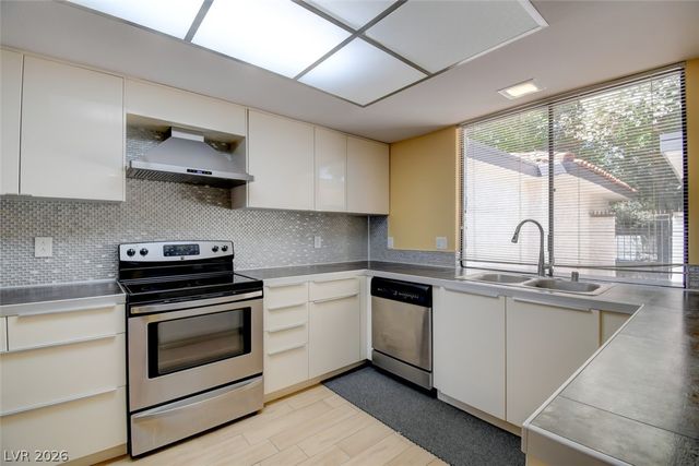 3460 Pino Circle, Las Vegas, NV 89121