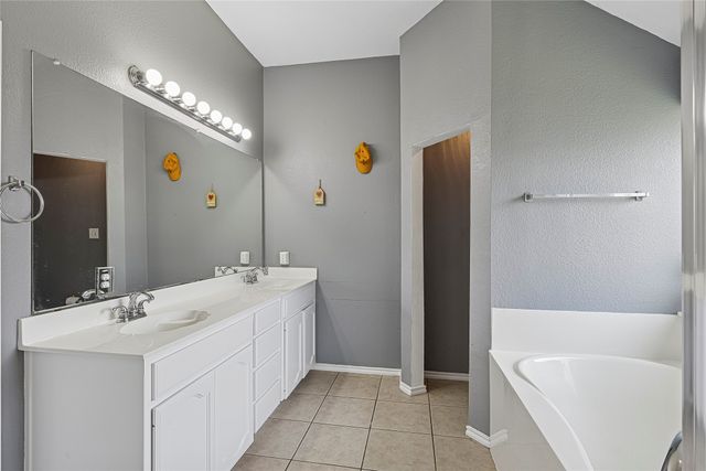 7807 Raton Ridge Lane, Arlington, TX 76002