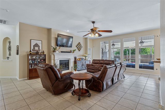 7807 Raton Ridge Lane, Arlington, TX 76002