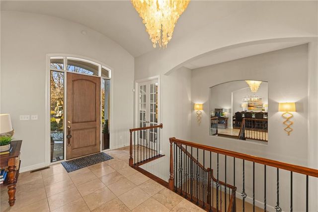 2421 NE Lake Breeze Drive, Lee's Summit, MO 64086