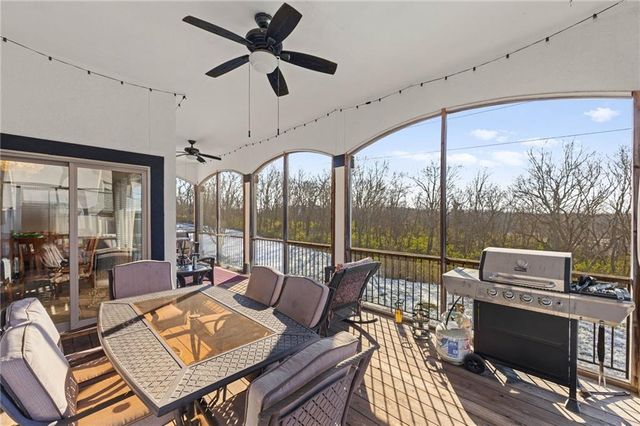 2421 NE Lake Breeze Drive, Lee's Summit, MO 64086
