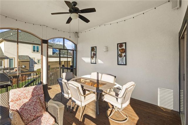 2421 NE Lake Breeze Drive, Lee's Summit, MO 64086