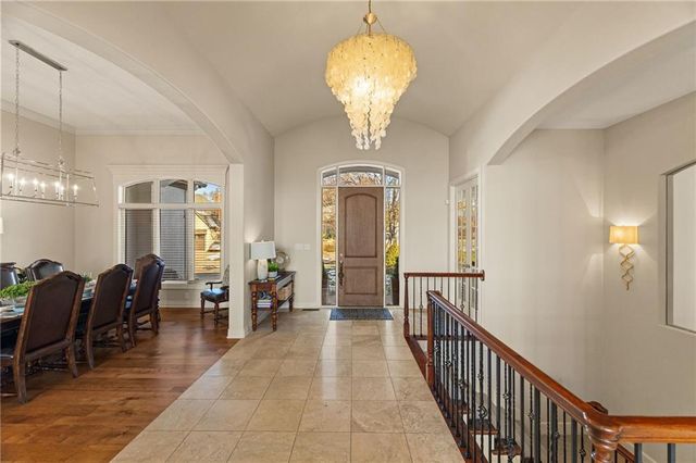 2421 NE Lake Breeze Drive, Lee's Summit, MO 64086