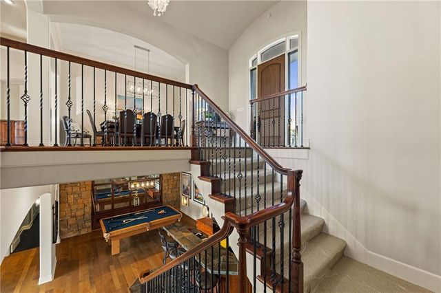 2421 NE Lake Breeze Drive, Lee's Summit, MO 64086