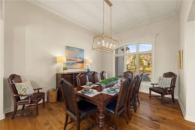 2421 NE Lake Breeze Drive, Lee's Summit, MO 64086