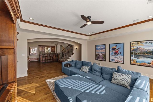 2421 NE Lake Breeze Drive, Lee's Summit, MO 64086