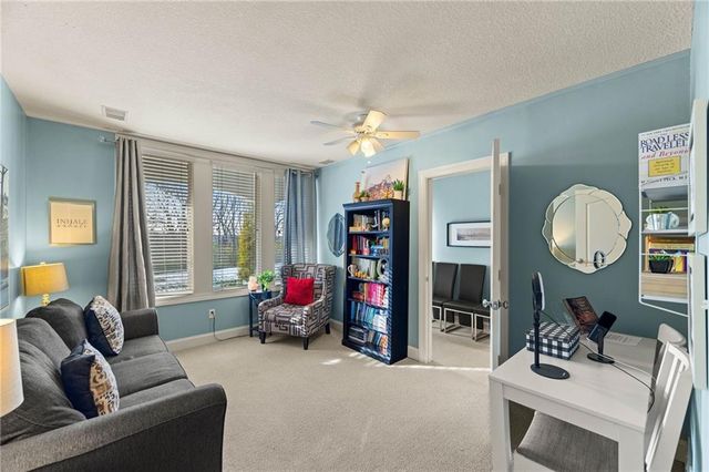 2421 NE Lake Breeze Drive, Lee's Summit, MO 64086