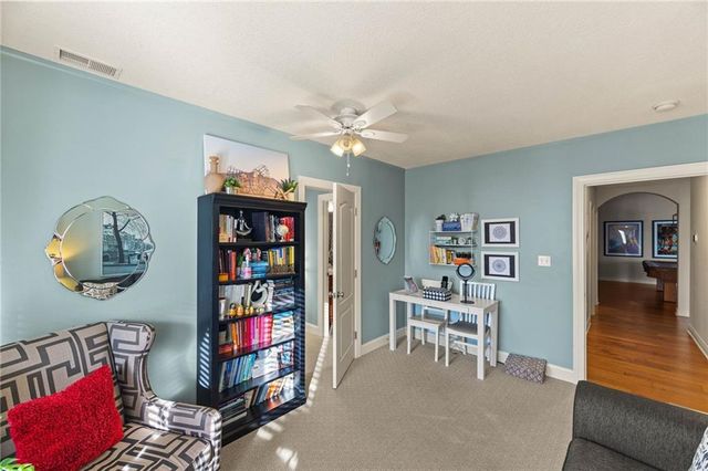 2421 NE Lake Breeze Drive, Lee's Summit, MO 64086