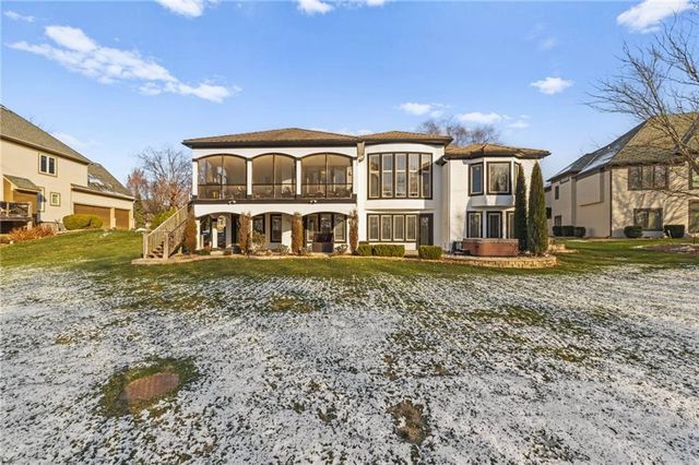 2421 NE Lake Breeze Drive, Lee's Summit, MO 64086