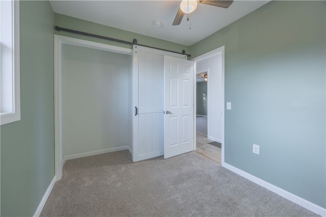 8 Cross Rd, Elmira, NY 14901