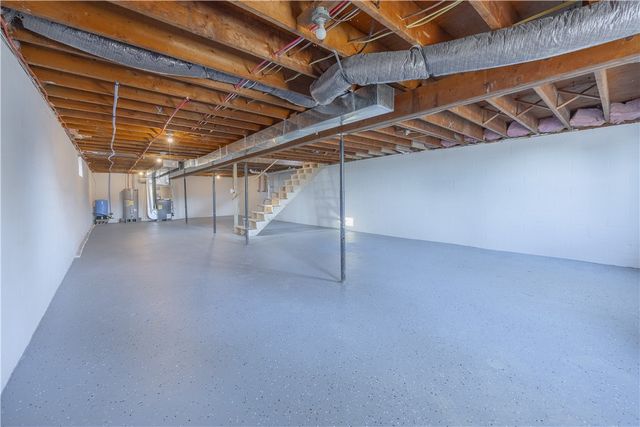 8 Cross Rd, Elmira, NY 14901