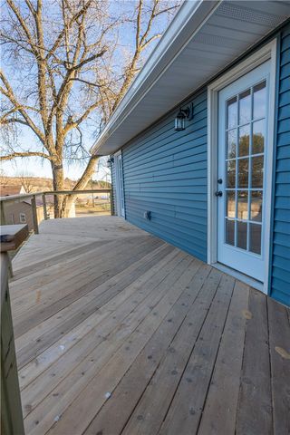 8 Cross Rd, Elmira, NY 14901