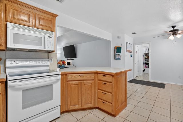 1801 Rayna Drive, Weatherford, TX 76086